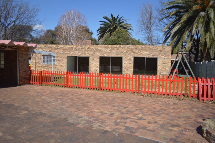 5 Bedroom Property for Sale in Flamwood North West